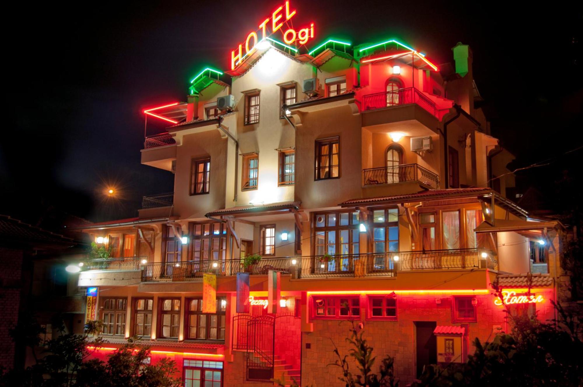 Family Hotel Ogi أسينوفغراد المظهر الخارجي الصورة