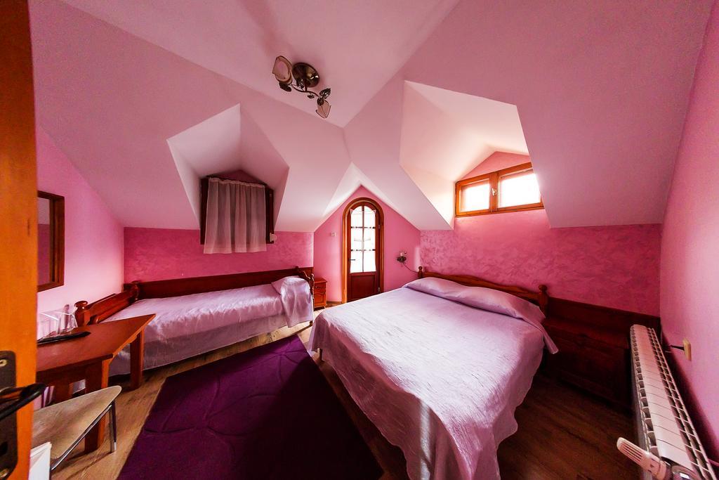 Family Hotel Ogi أسينوفغراد المظهر الخارجي الصورة