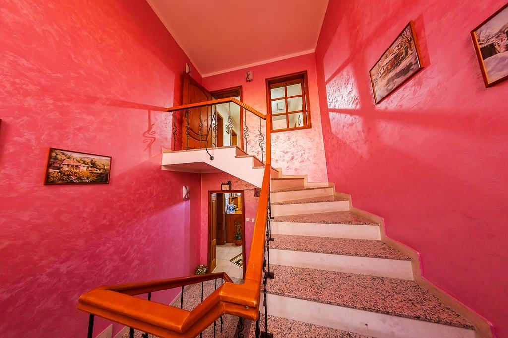 Family Hotel Ogi أسينوفغراد المظهر الخارجي الصورة